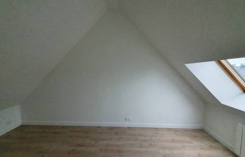 Vue d’ensemble de la chambre parentale 