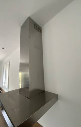 Test d'évacuation de la hotte de cuisine avec évacuation extérieure à Voulangis (77580)