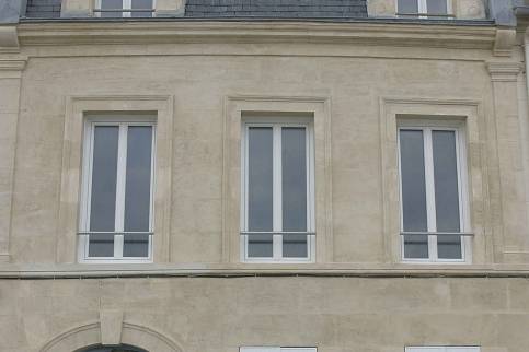 Rénovation d'une façade d'un immeuble à Luc-sur-Mer (14530)