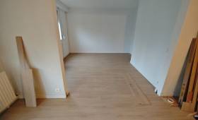 Pose du parquet en remplacement du jonc de mer 