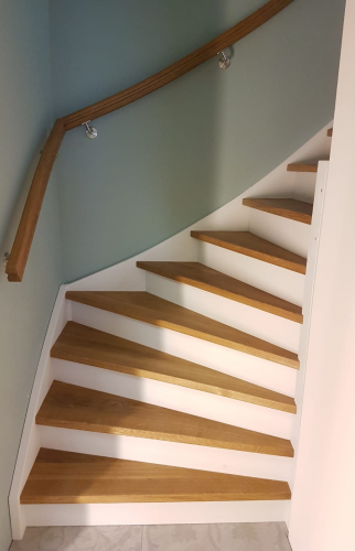 Rénovation de l'escalier en bois, peinture Farrow and Ball murs et boiseries (91)