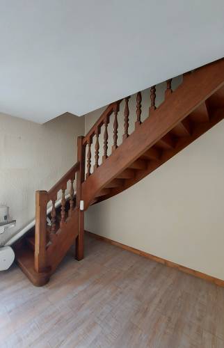 escalier ancien en bois