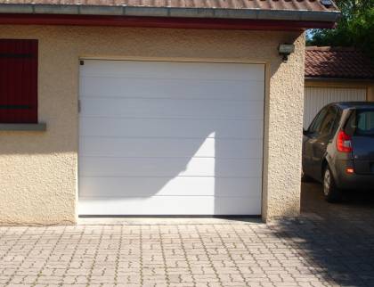 Changement d’une porte de garage à Craponne
