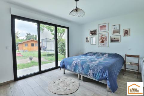 Nouvelle chambre avec grande baie vitrée dans l'extension (Yerres 91330)