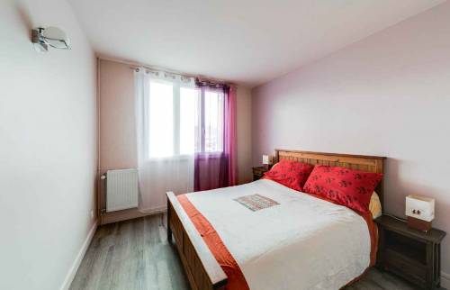 rénovation appartement 3 pièces - peintures et remise aux normes électrique chambre à coucher - Meaux -