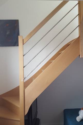 Escalier bois - architecte 44, maçon 44, plaquiste 44, carreleur 44, peintre 44, menuisier 44, électricien 44, plombier 44, charpentier 44, couvreur 44