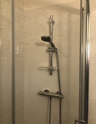 Douche avec mitigeur thermostatique