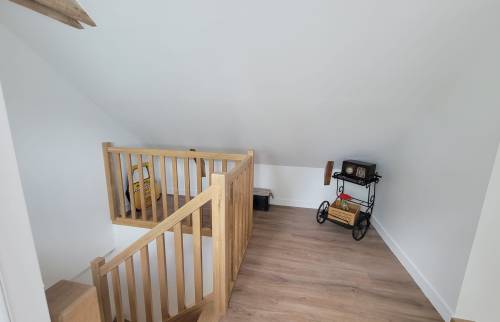 Création d’escalier bois sur-mesure – Rénovation réussie d’une longère à Bruz