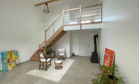Espace de vie avec mezzanine La Maison des travaux sainte genevieve des bois