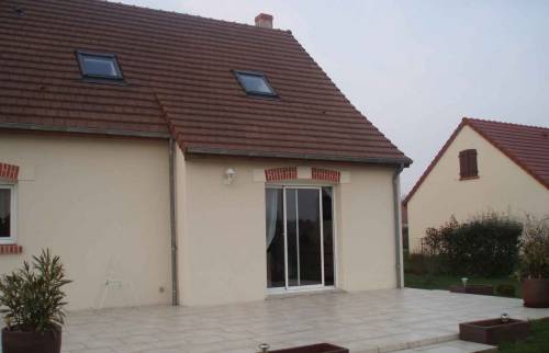 La maison et la terrasse avant les travaux