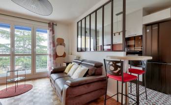 Revêtement de sol parquet et carreaux de ciment