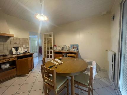  Ancienne cuisine fermée avant travaux d'ouverture sur le séjour - Saint-Léger-sous-Cholet 49