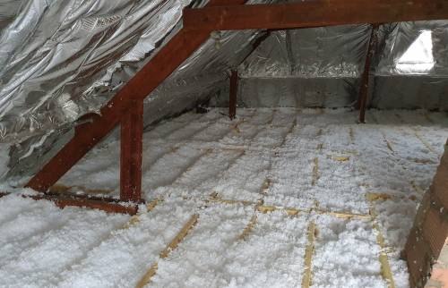 Isolation phonique terminée : soufflée + solivage