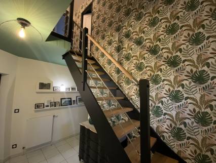 Papier peint dans escalier Arras