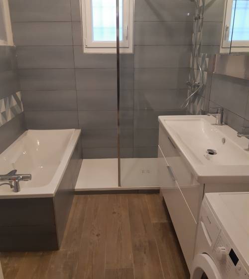 Travaux de rénovation de salle de bain - nouvelle salle de bain rénovée - Bourg-en-Bresse 01
