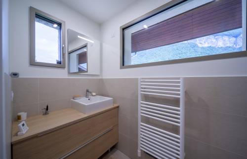 salle de bain de la chambre parentale