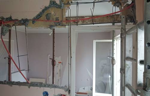 Ouverture du mur cuisine-salon - Travaux en cours