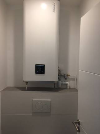 Rénovation de salle de bain - nouveau ballon d'eau chaude dans les sanitaires - Nantes 44