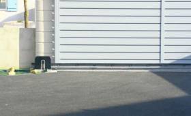 Pose d'un Portail blanc alu 