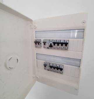 Tableau électrique LeGrand dans un studio à Lannion