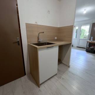 renovation-studio-metabief-locatif-07-kitchenette-apres-renovation