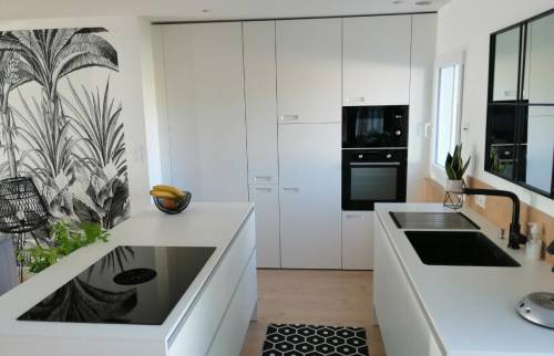 Mur d'éléments avec trompe l'œil