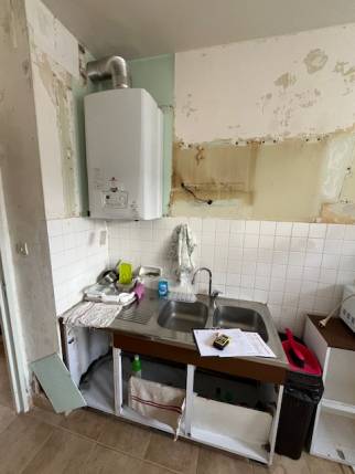 Ancienne cuisine avant travaux de rénovation intérieure dans un appartement - Nantes 44