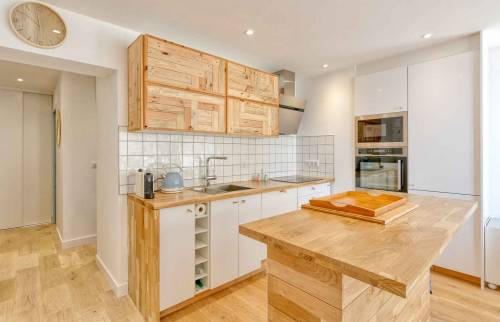 Cuisine ouverte sur mesure entièrement équipée