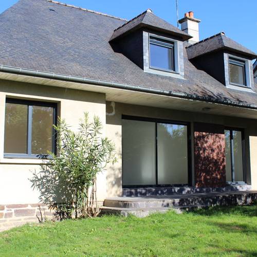 Rénovation de fenêtres et portes : Confort et esthétique maîtrisés.