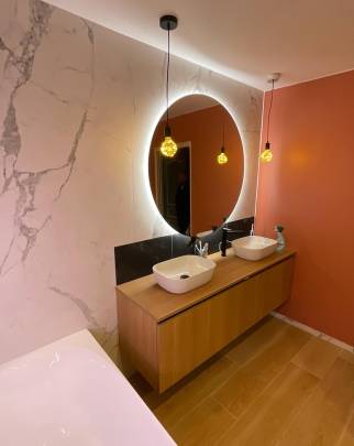 Meuble double vasque en bois, miroir rond rétroéclairé à Riedisheim