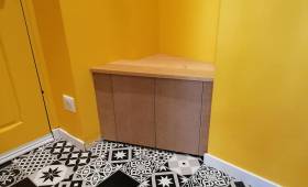 Aménagement entrée de maison avec claustra et carrelage sol à Crozon (29160)