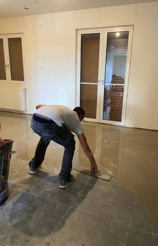 Travaux de rénovation de sol d'appartement - Bouc-Bel-Air (13)