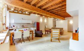 Réhabilitation complète d’un plateau de 60 m pour le transformer en appartement destiné à la location meublée à Lyon, quartier Saint Paul