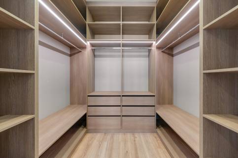 création d'un dressing sur mesure près de Morlaix photo d'illustration