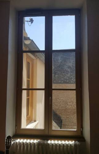 Menuiserie bois avec nouveau vitrage isolant à l'étage de l'intérieur - Courdimanche (95800)
