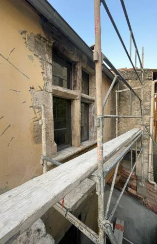 Pendant les travaux du ravalement de façade