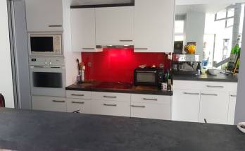 Réalisation d'une cuisine toute équipée dans une residence secondaire à Villers sur Mer