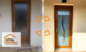 Nouvelle porte PVC aspect chêne doré posée par des artisans qualifiés à Vesoul pour améliorer l’étanchéité et le confort thermique.