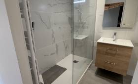 Salle de bain rénovée - Monclar-de-Quercy 82230