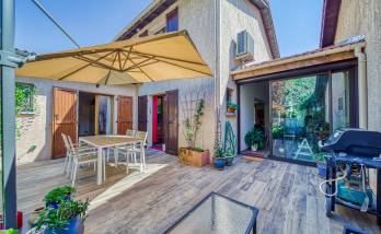 Plan large de la maison avec extension