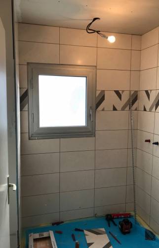 Salle de bain en cours à Chamalières 