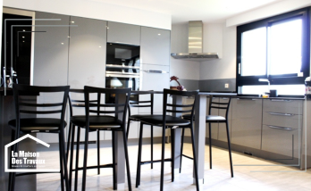 Création d'une Cuisine Moderne et Élégante entre le Couloubrier et Sainte Maxime