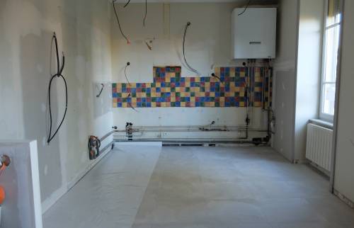 Lyon (69005) : Réalisation d'une cuisine ouverte sur le séjour avec claustra sur mesure