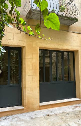 Façade rénovée Avignon