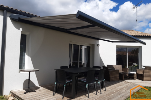 pose d'un store-banne