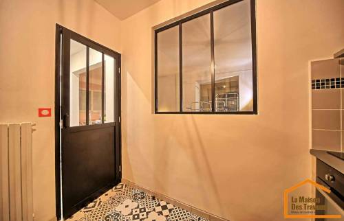 Cuisine ouverte avec verrière à Brunoy