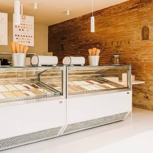 Vue intérieure de la glacerie artisanale à Toulouse - Florian Faure architecte