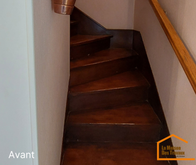 Escalier en bois avant