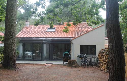 Rénovation d'une maison avec la véranda et le garage, à Saint Brévin