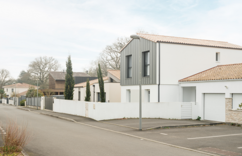 Surélévation de 50m² d'une maison à Basse-Goulaine - vue de la rue